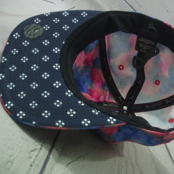 NWOT Oddities Three Thousand Cap - one size-adjustable-Pocket inside - Picture 1 of 3